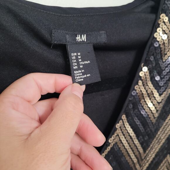 H&M Black Gold Chevron Sequin Sheath Dress Medium Cocktail Party Holiday NYE - Picture 4 of 4